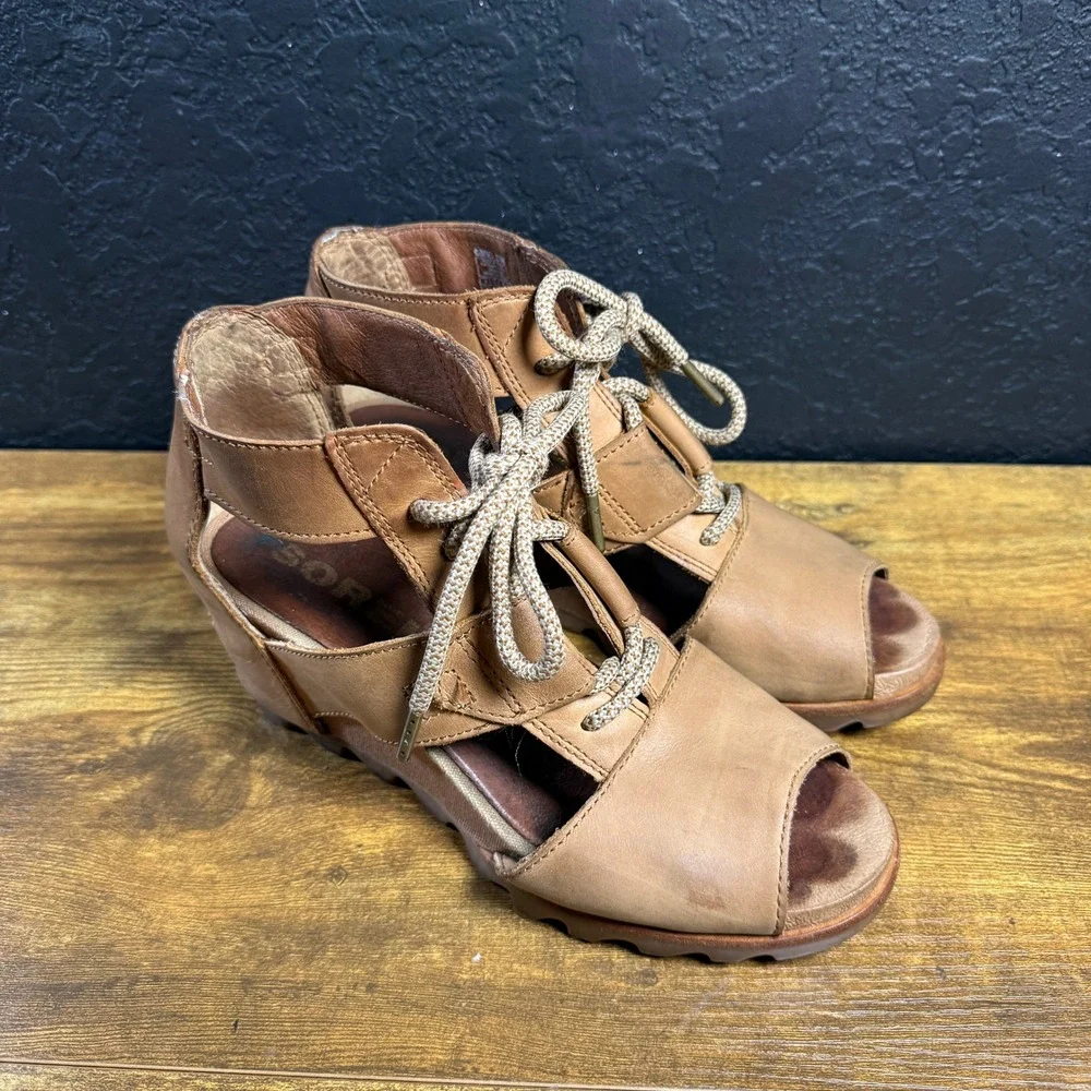 Sorel Joanie Lace‎ NL2914-224 Tan Leather Sandal Wedge Womens 9